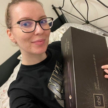 IONELA CORA GHD Gold Styler Set CompCity Giveaways