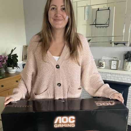TRACEY JENKINS AOC Gaming C32G2ZE Monitor 32 Inch IW CompCity Giveaways
